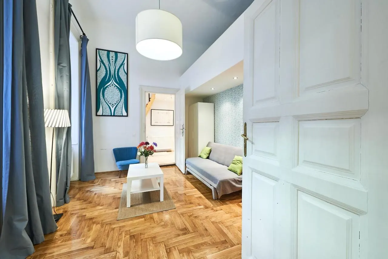 Large Apartment For Groups City Center Dist. VII 부다페스트