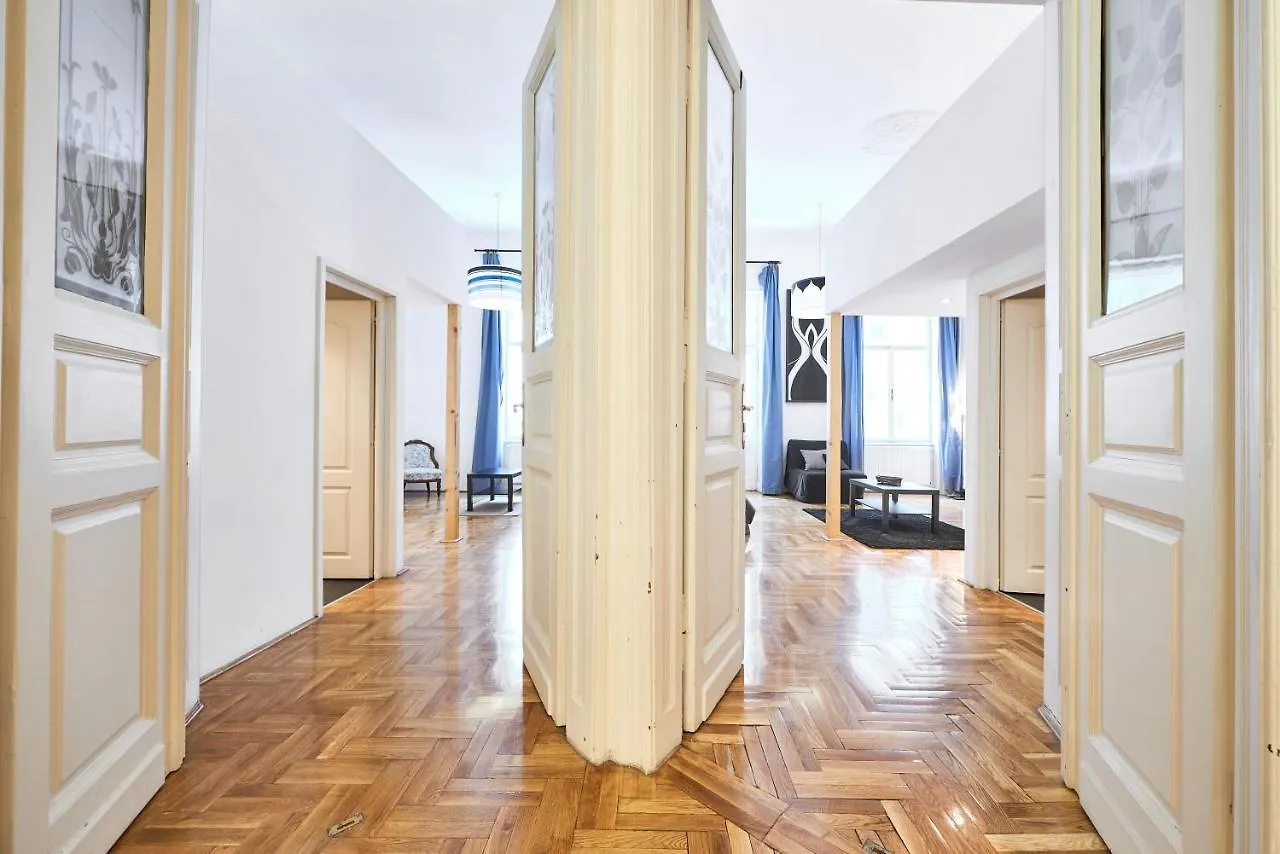 Large Apartment For Groups City Center Dist. VII 부다페스트